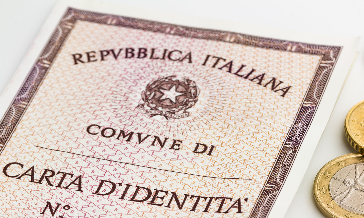 Immagine che raffigura Carte d'identità cartacee fine validità