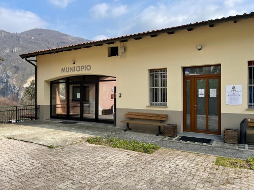 Immagine che raffigura Municipio di Camerata Cornello